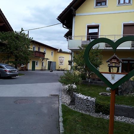 Obsthof Glueck Bed and Breakfast Gamlitz Εξωτερικό φωτογραφία